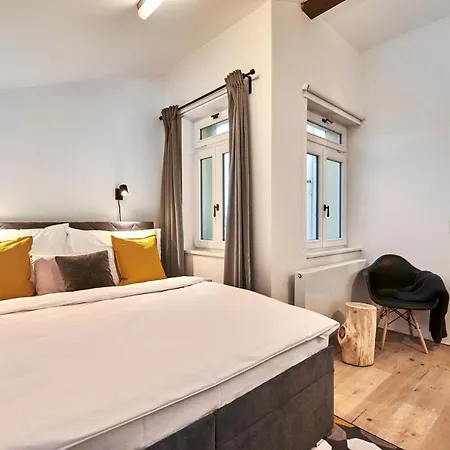 Rooftop On The Old Town Square, Whirlpool, Ac, Fireplace Apartment *